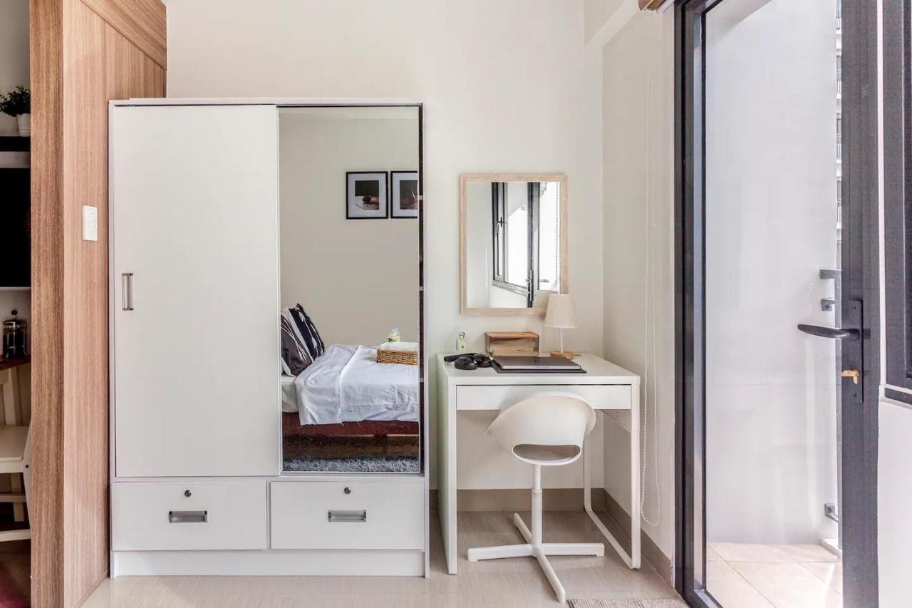 Shore 2 Apartment With Balcony مانيلا المظهر الخارجي الصورة
